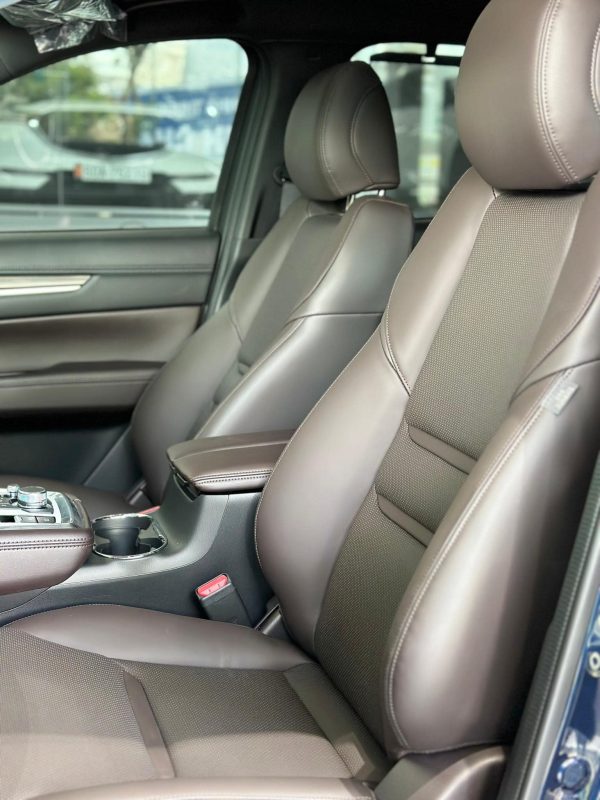 Hàng ghế trước Mazda CX8
