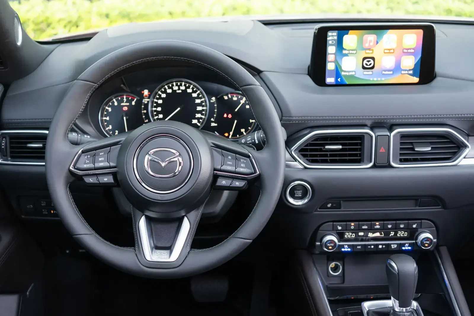CX5 sử dụng vô lăng ba chấu thể thao
