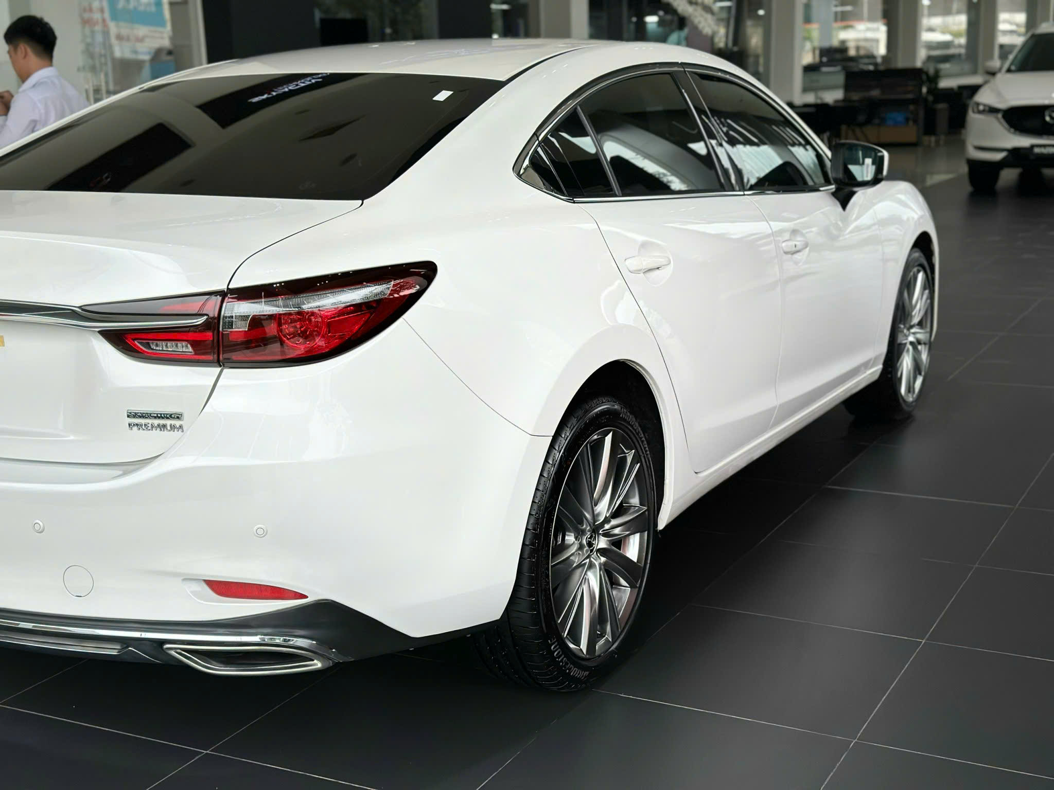 Đuôi xe New Mazda 6